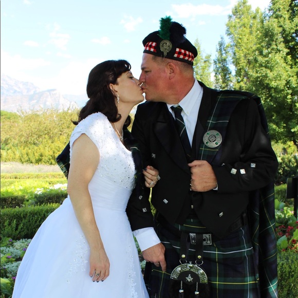 Meet your Posher, Sharlene Campbell. 💕❤️💎🎉😊🎁❄️🥰 - Picture 2 of 12